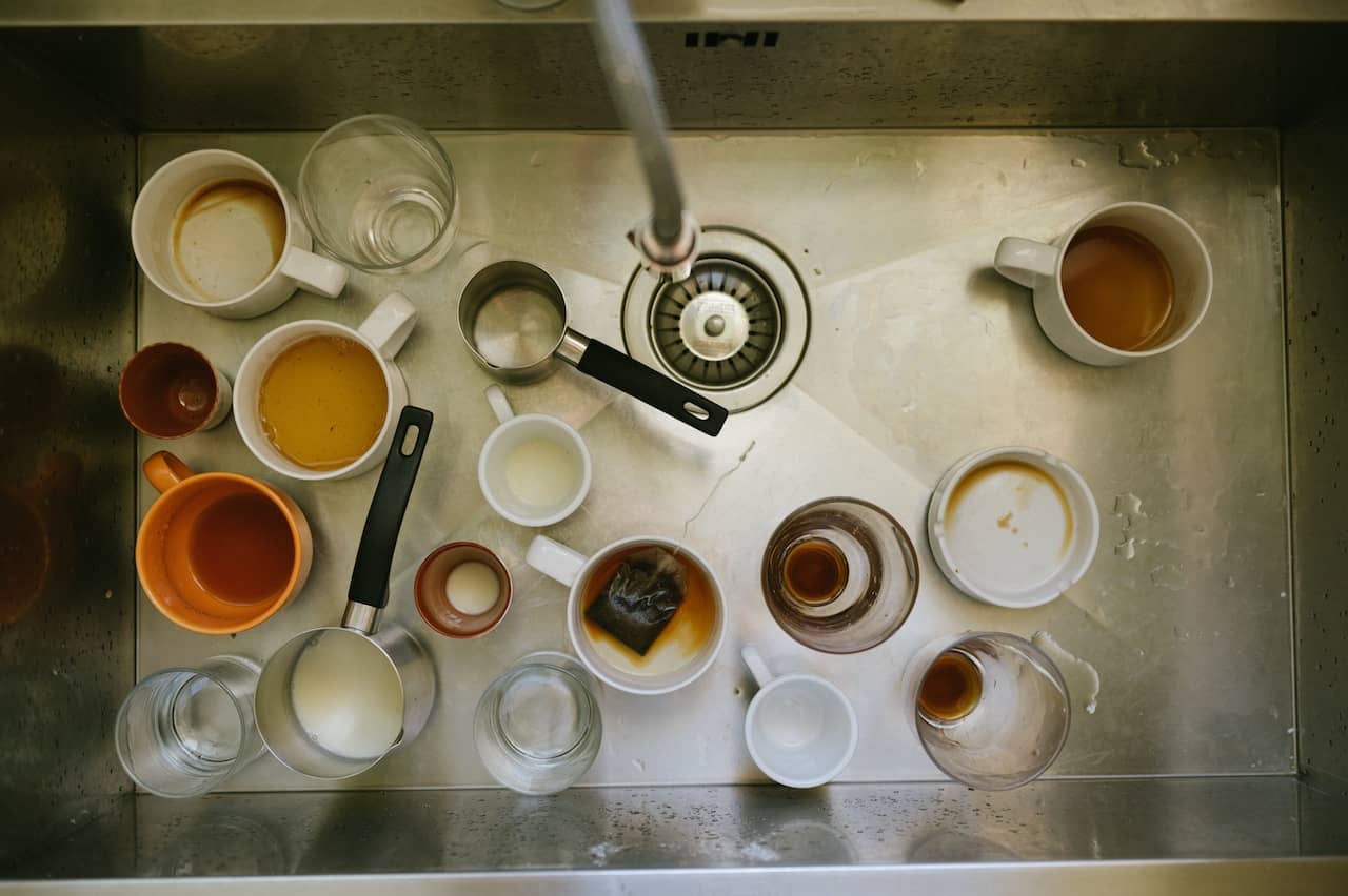 Dishes ready for cleaning